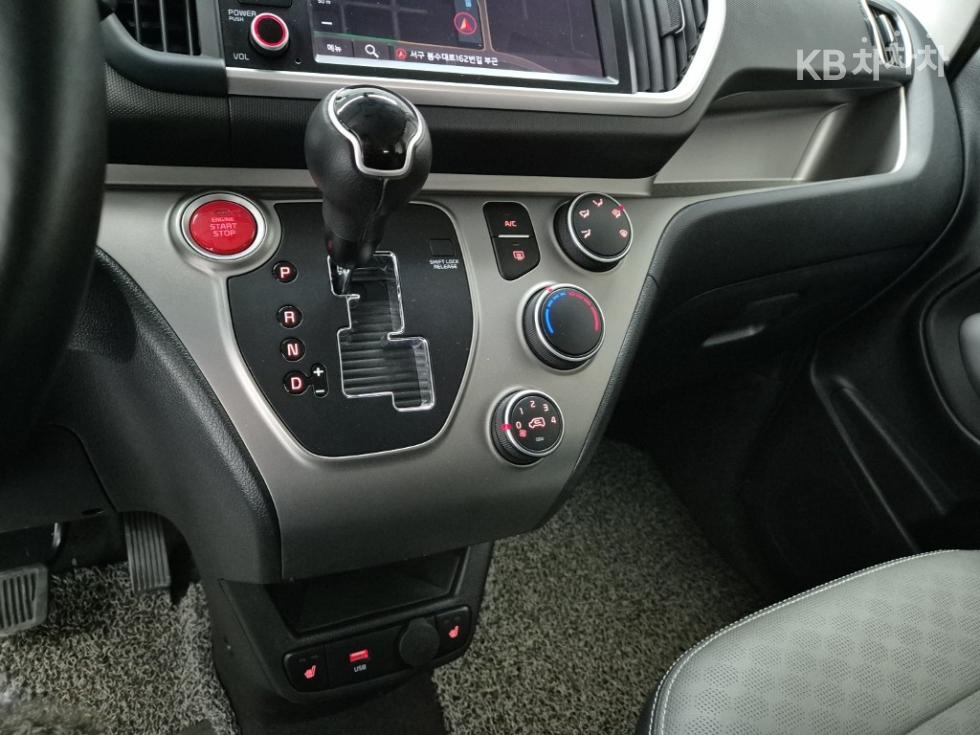 2022 - kia ray