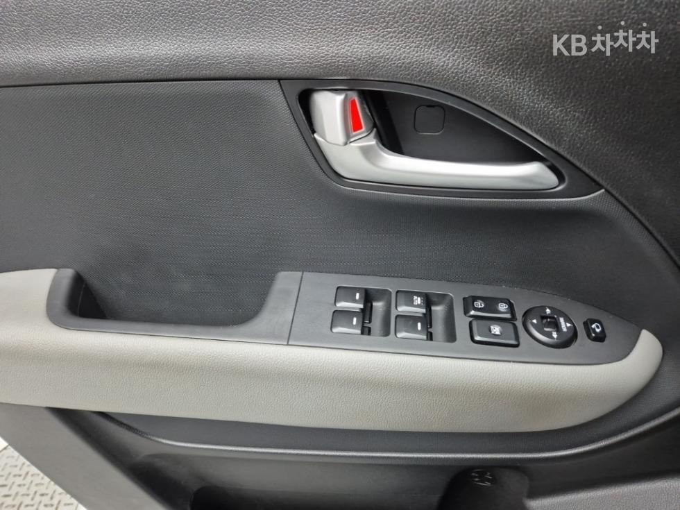 2022 - kia ray