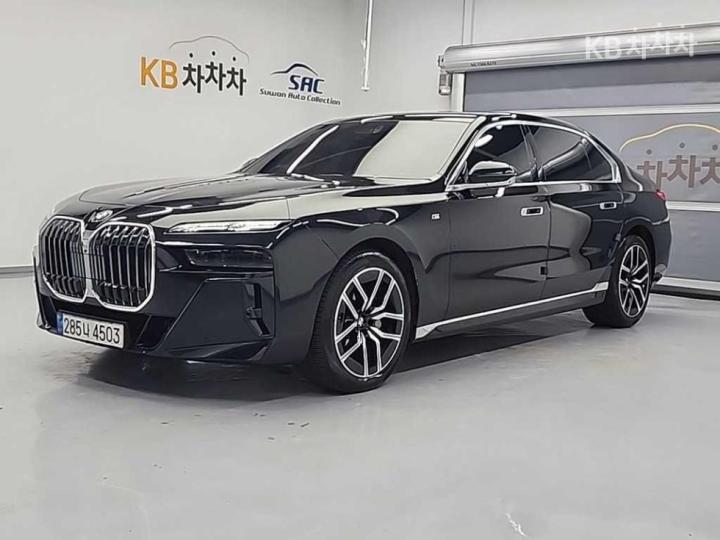BMW 7 Series G70 740d xDrive M Sport