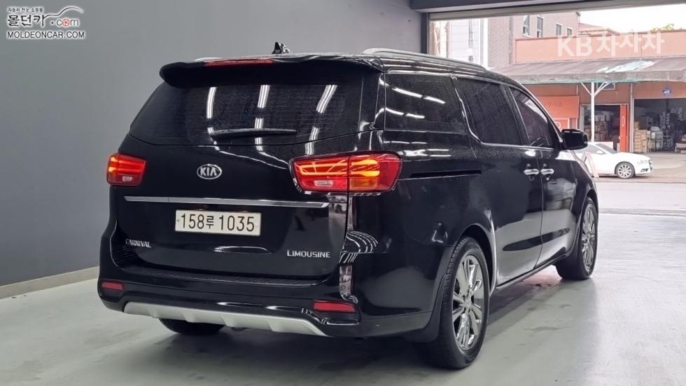 2019 - kia carnival