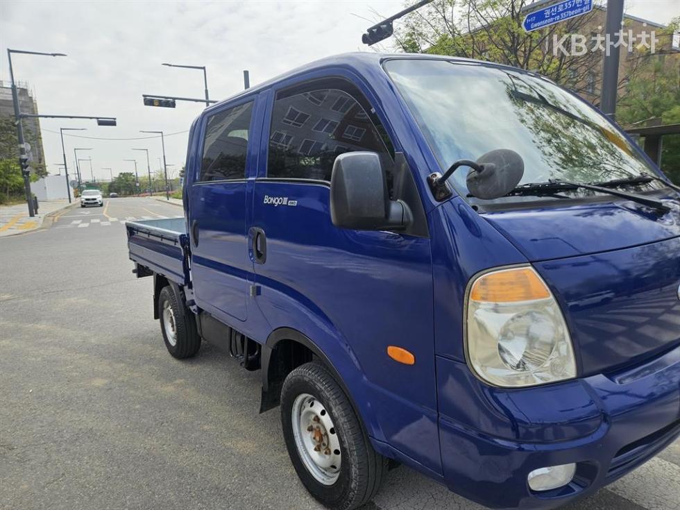 2009 - kia bongo iii
