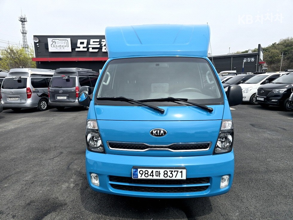2018 - kia bongo iii