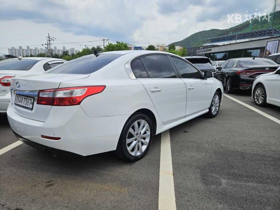 Renault Samsung SM5 — miniaturë 4