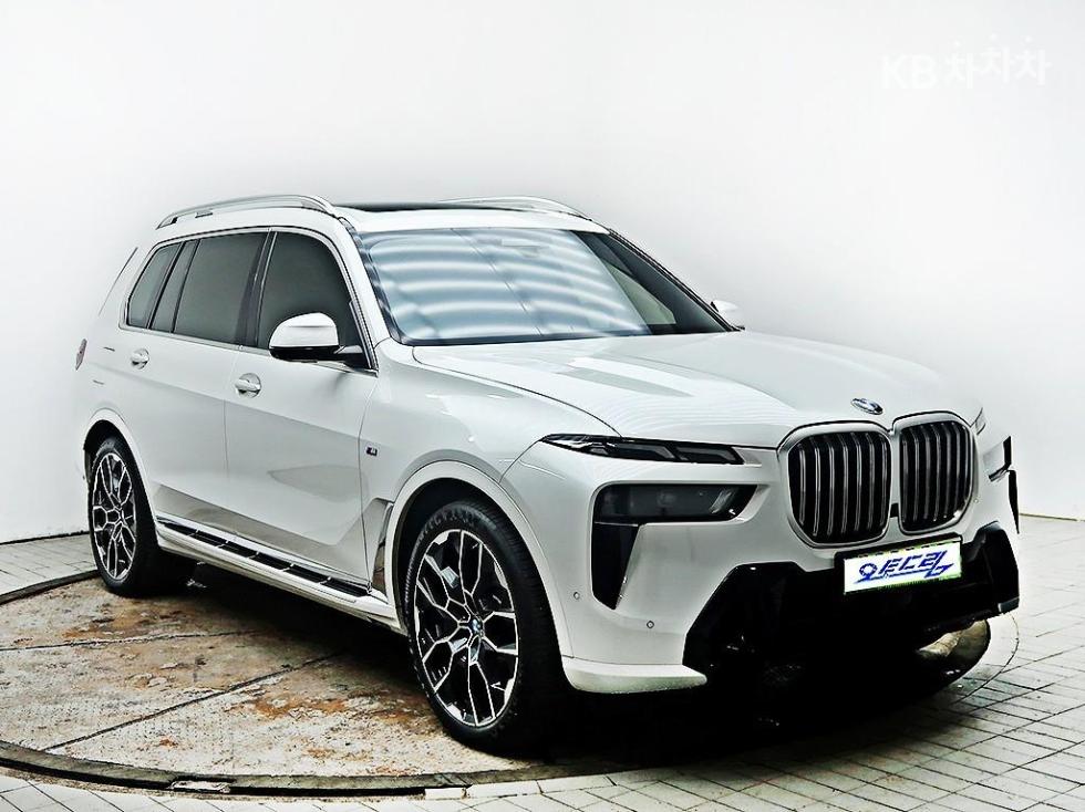 BMW X7 — miniaturë 2