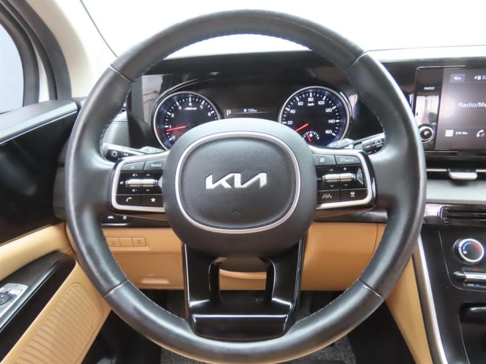 2022 - kia carnival