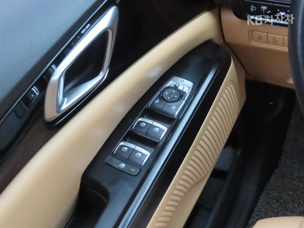 2022 - kia carnival