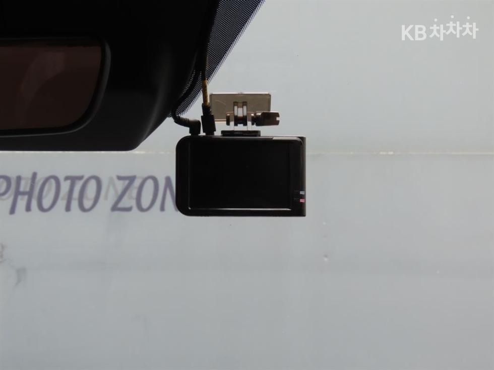 2022 - kia carnival