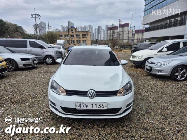 Volkswagen Golf 1.6 TDI BlueMotion MK7
