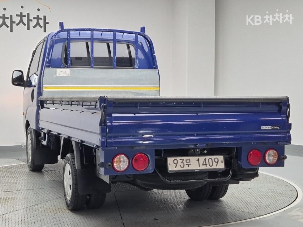 2022 - kia bongo iii
