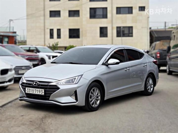Hyundai Avante AD LPi 1.6 Smart