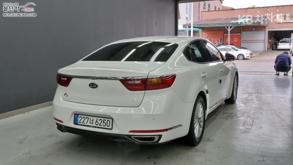 2017 - kia k7