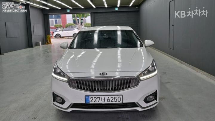 Kia K7 — miniaturë 3