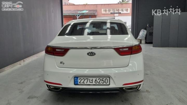 Kia K7 — miniaturë 4