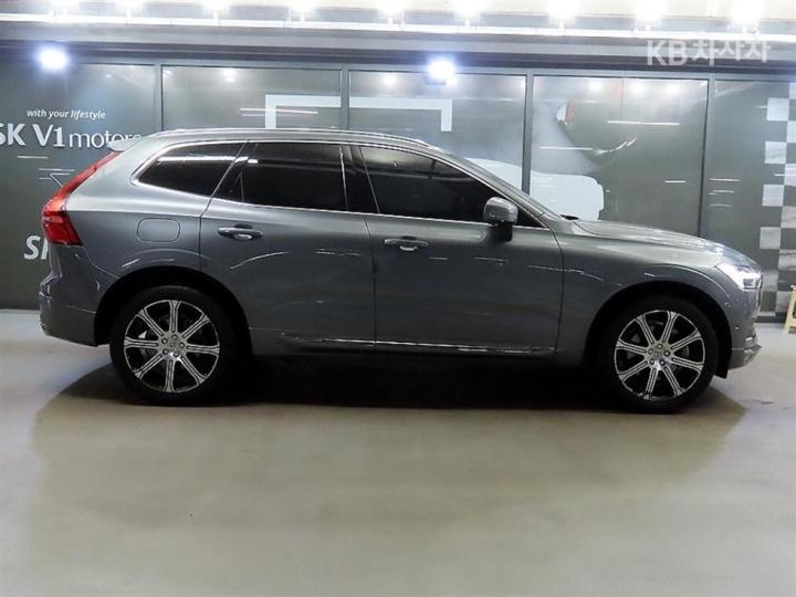 Volvo XC60 B6 Inscription — фото 3