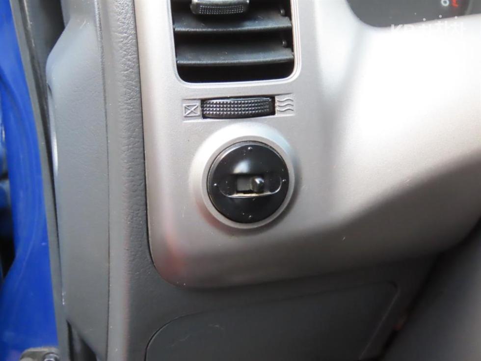 2014 - kia bongo iii