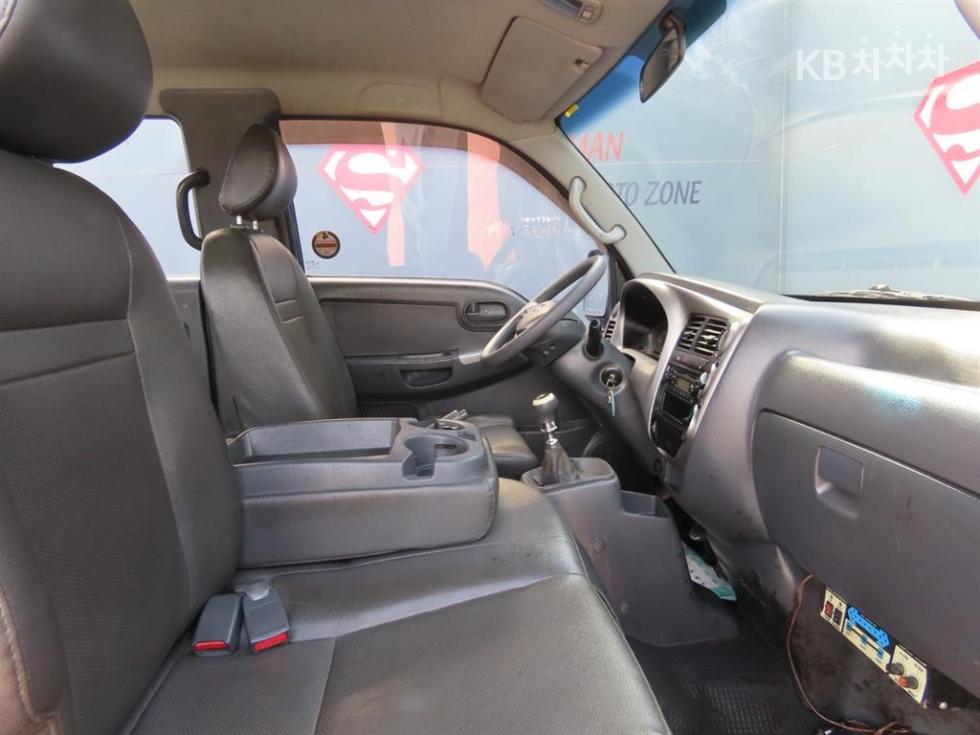 2014 - kia bongo iii