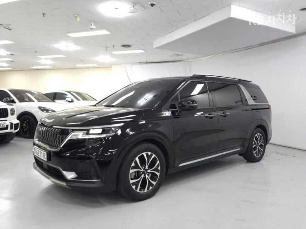 2023 - kia carnival