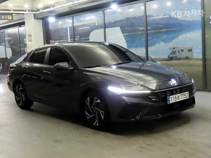 Hyundai Avante CN7 1.6 Gasoline Inspiration