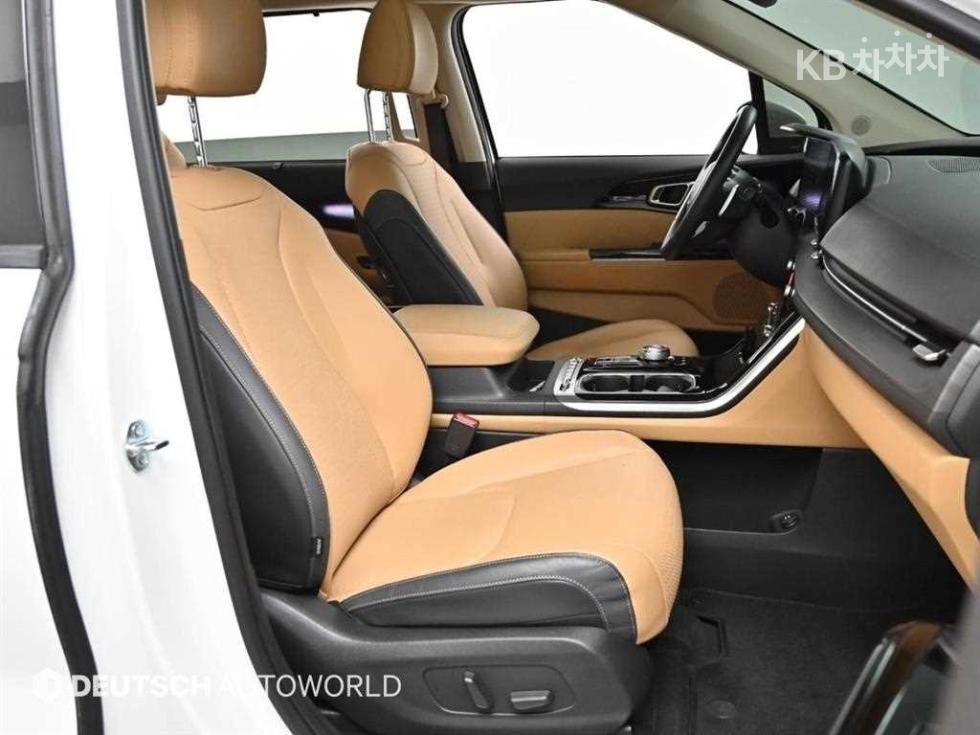 2023 - kia carnival
