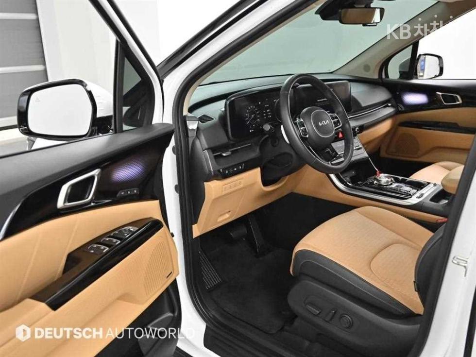 2023 - kia carnival