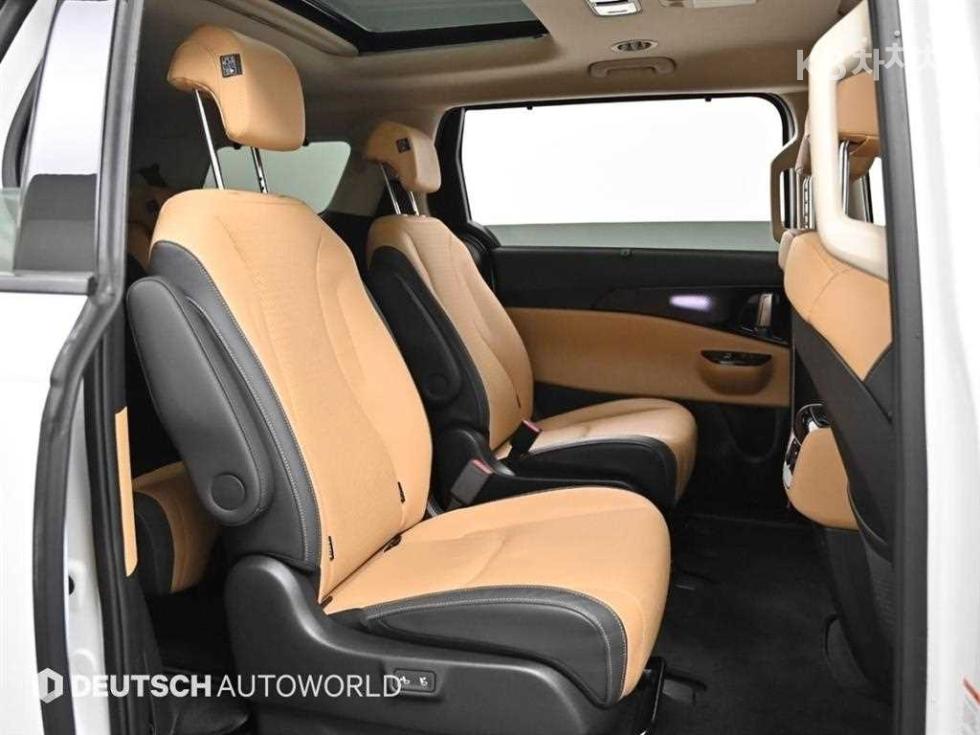 2023 - kia carnival