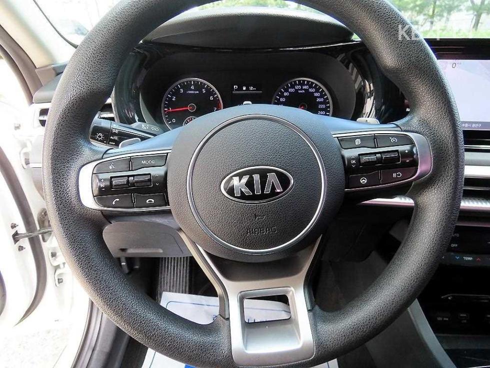 2020 - kia k5