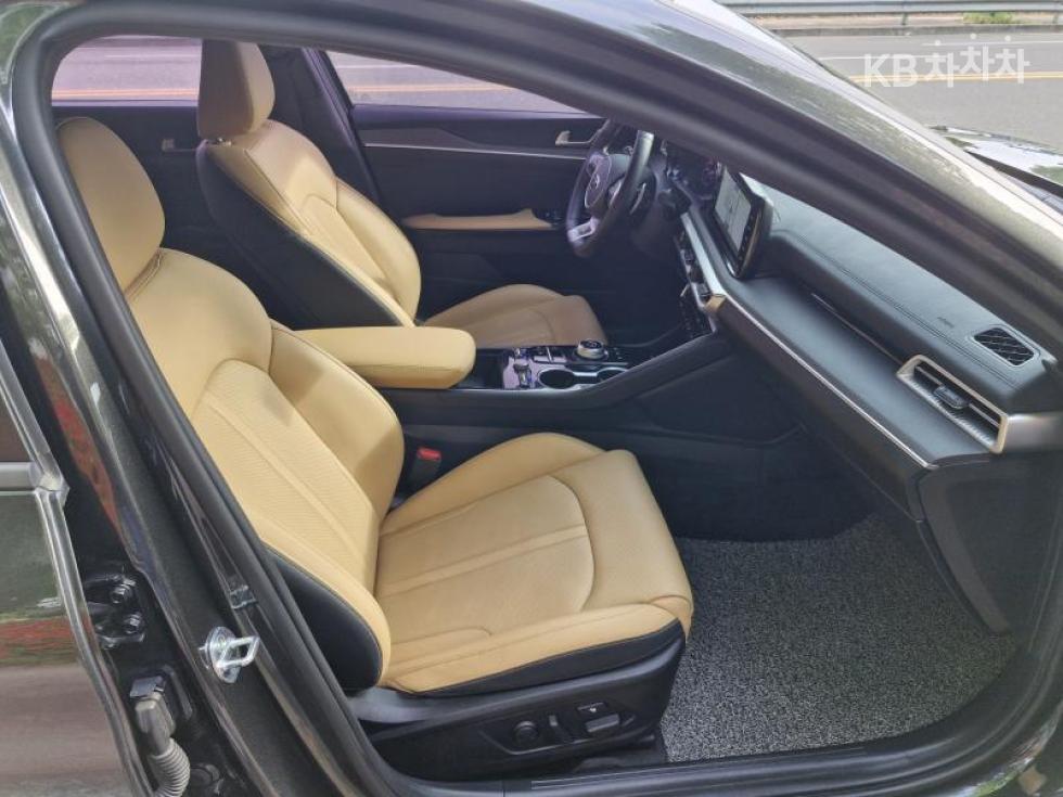 2020 - kia k5