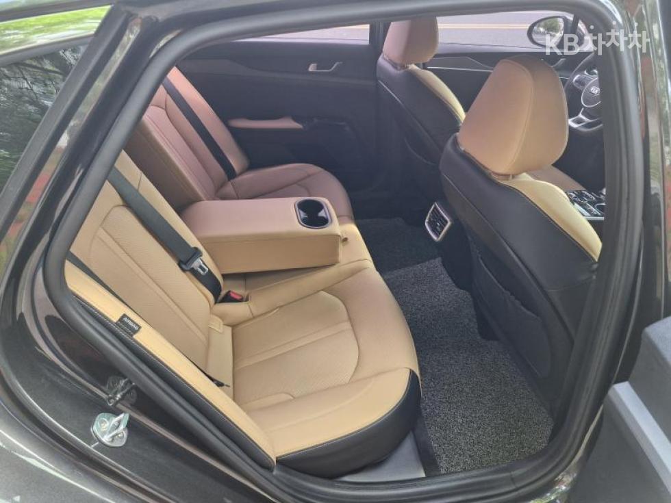 2020 - kia k5