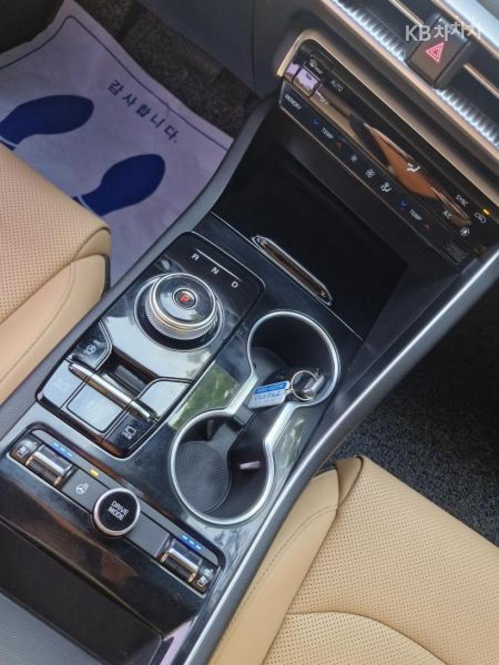 2020 - kia k5
