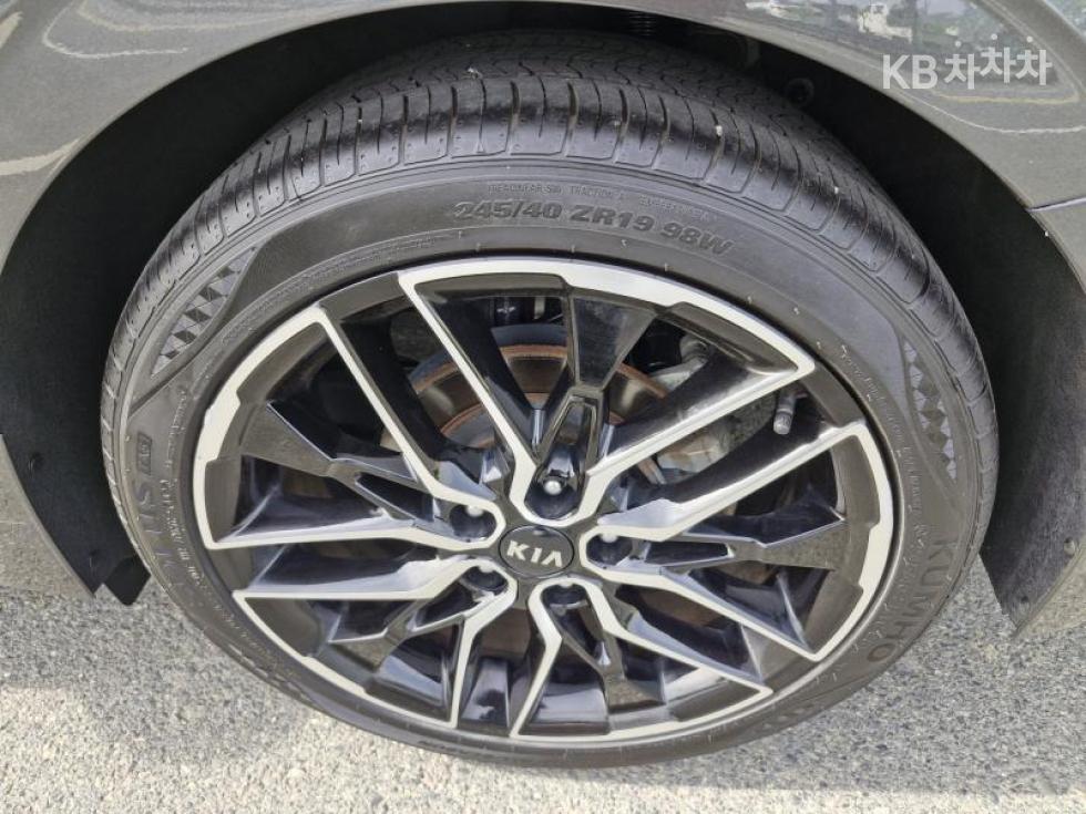 2020 - kia k5
