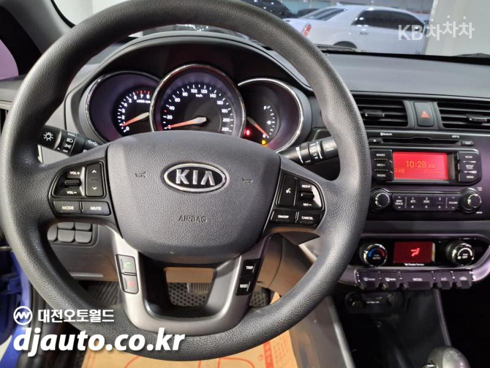 2012 - kia pride
