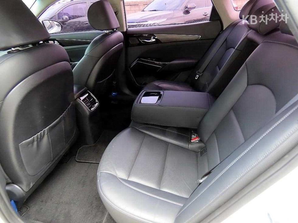 2020 - kia k7