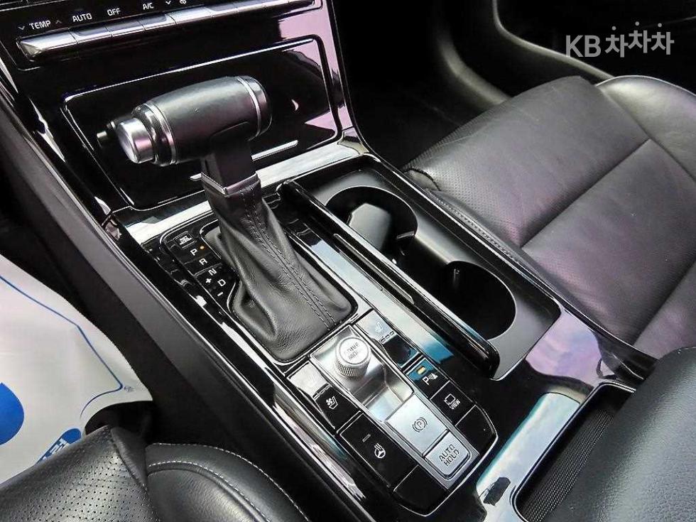 2020 - kia k7