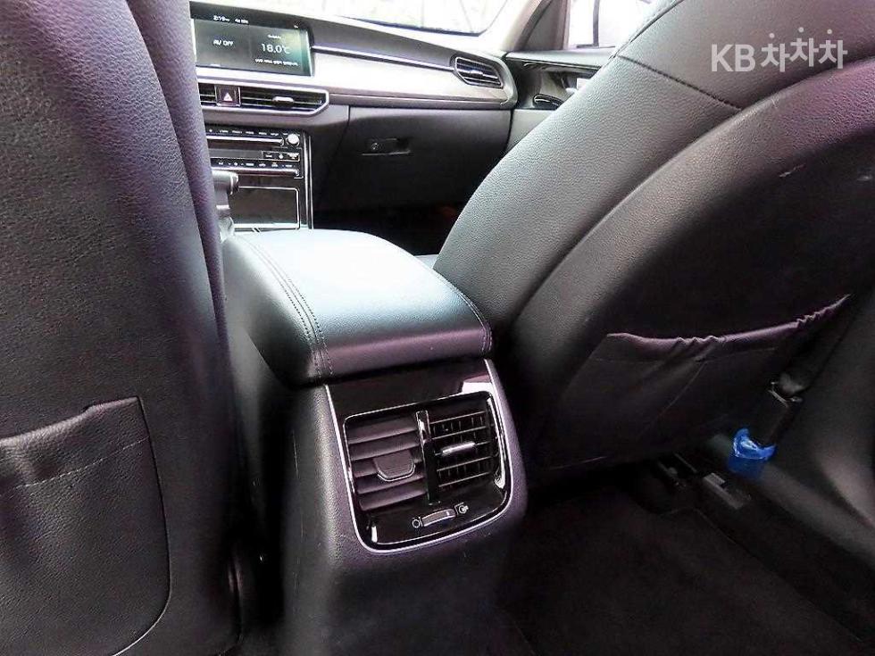 2020 - kia k7