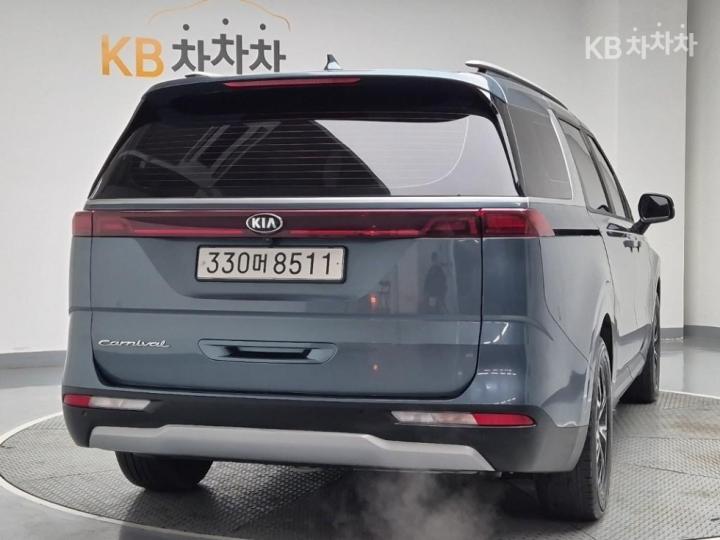 Kia Carnival G3.5 GDI Prestige 5