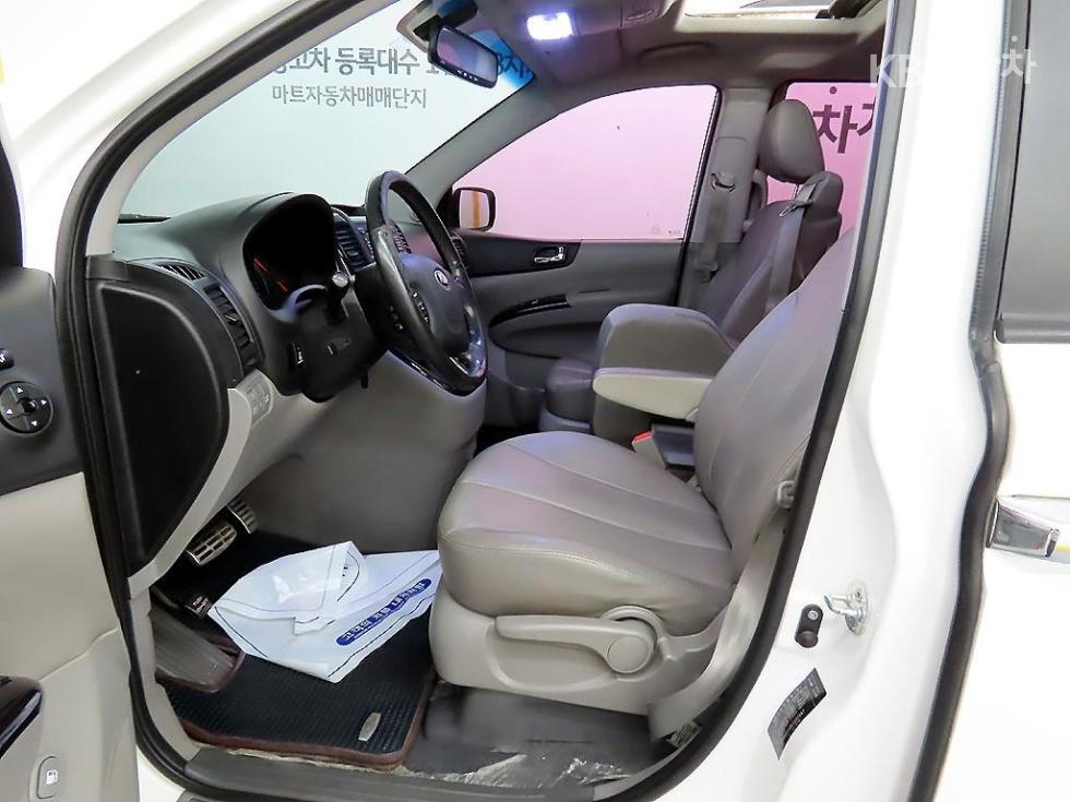 2014 - kia carnival
