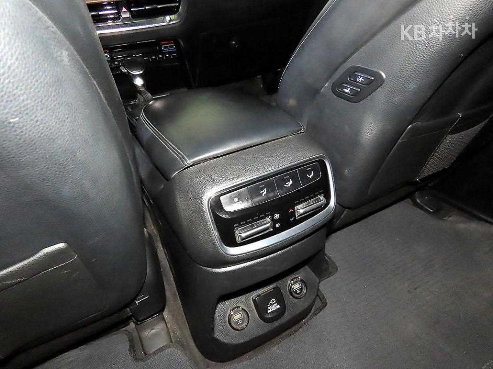 2020 - kia mohave