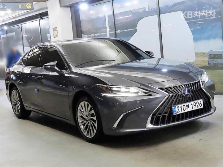 Lexus ES New Generation 300h Executive
