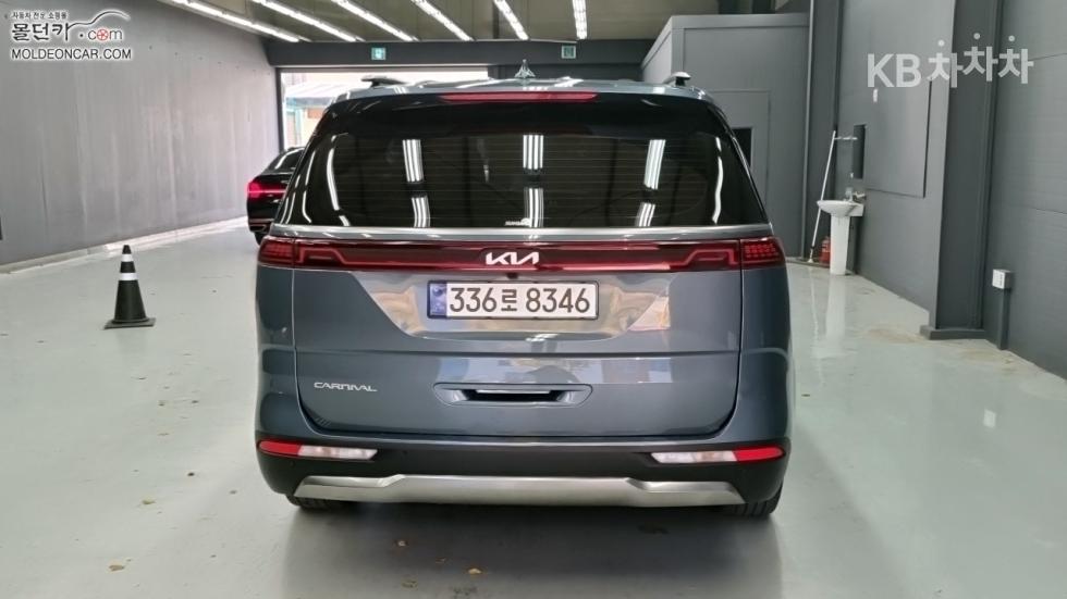 2023 - kia carnival