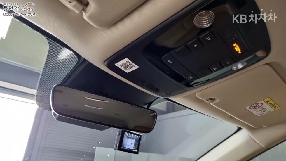 2023 - kia carnival