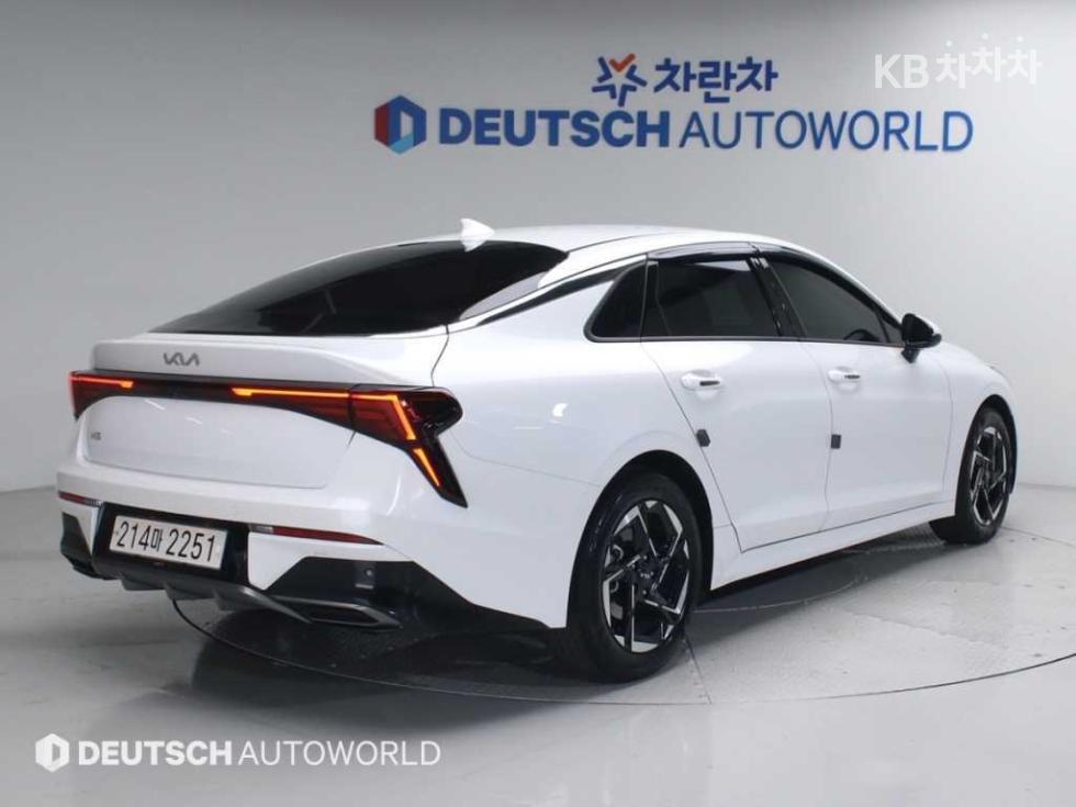 2025 - kia k5
