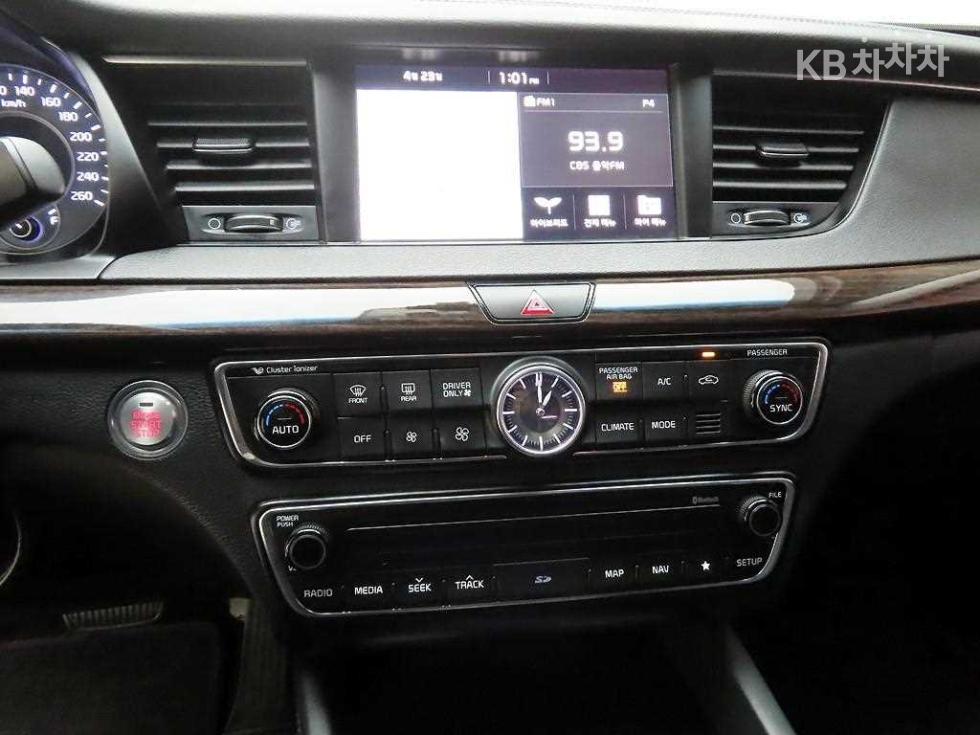 2017 - kia k7