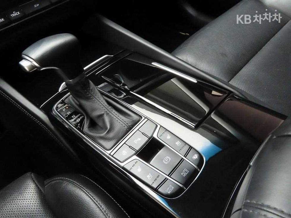 2017 - kia k7