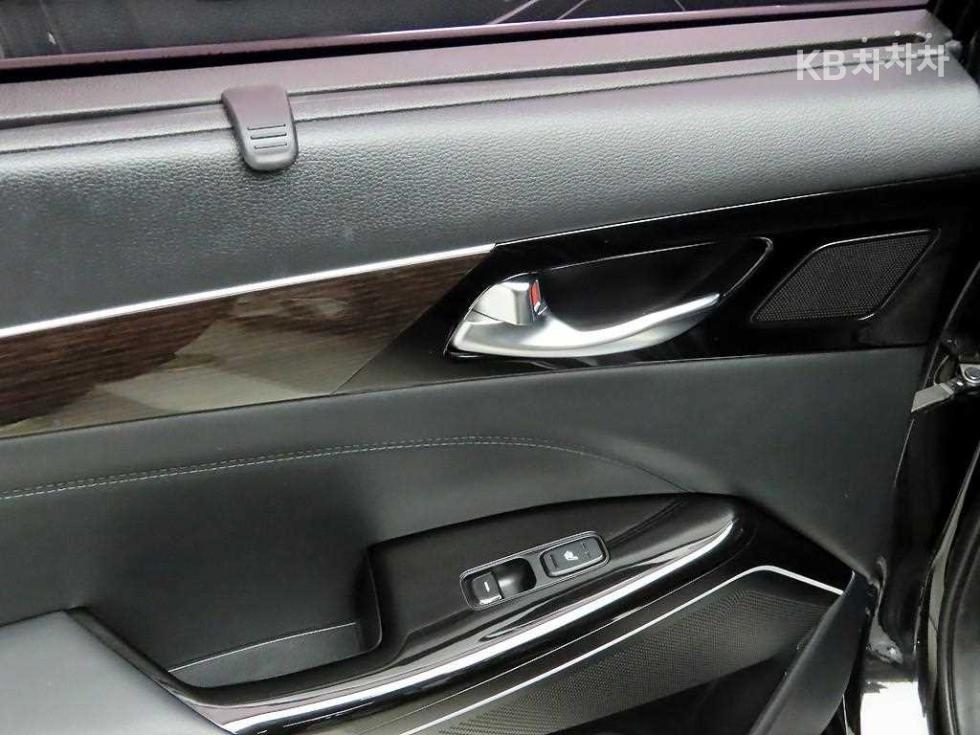2017 - kia k7
