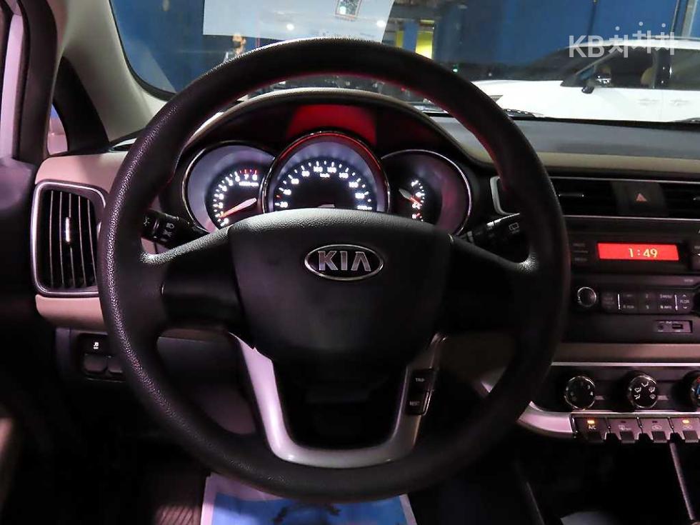 2016 - kia pride