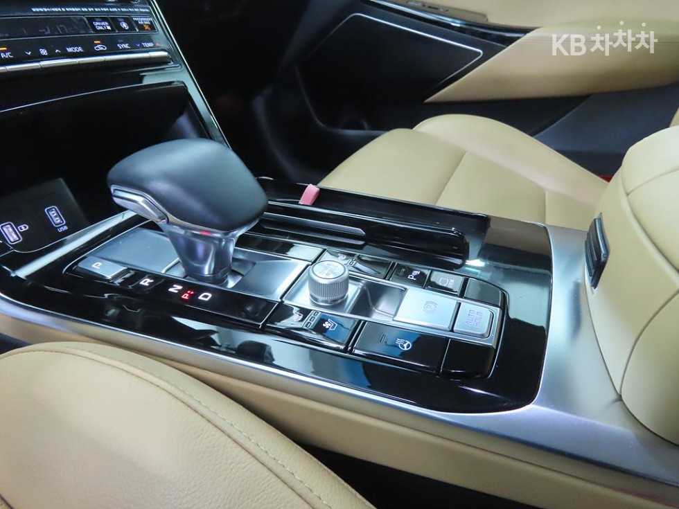 2020 - kia k7