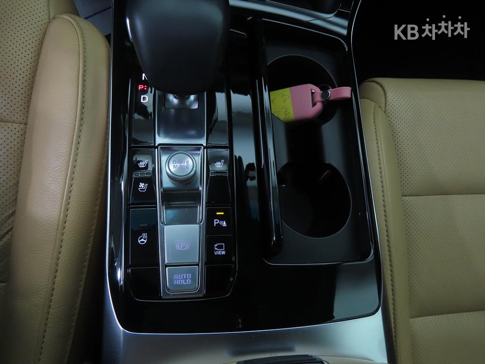2020 - kia k7