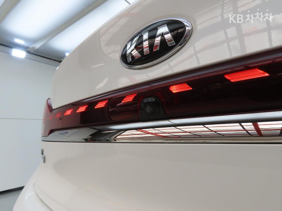 2020 - kia k7