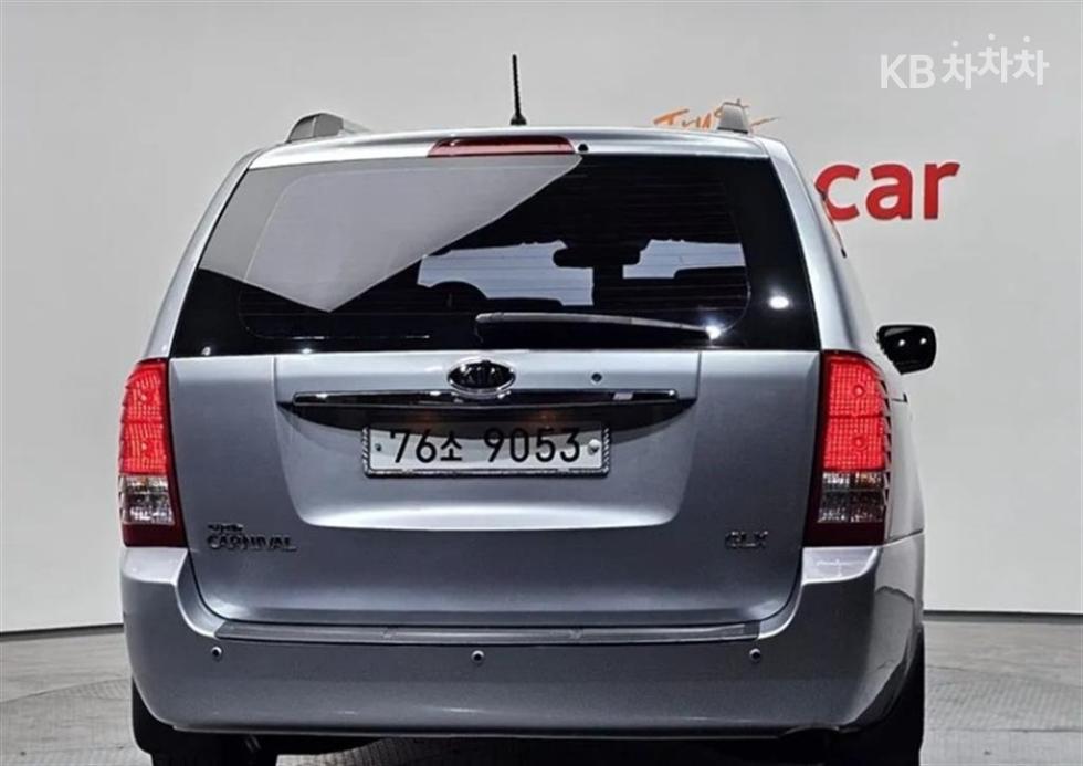 2009 - kia grand carnival