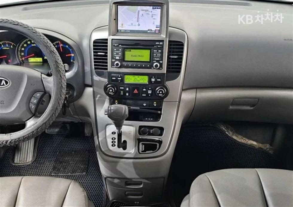2009 - kia grand carnival